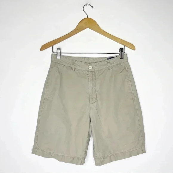Vineyard Vines Flat Front Khaki Shorts 8.5 inch inseam Size 28 - Picture 1 of 4